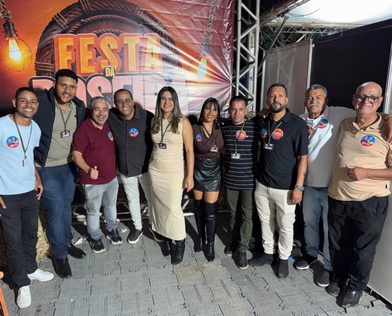 Festa da Roseira reúne comunidade em noite de alegria e celebração